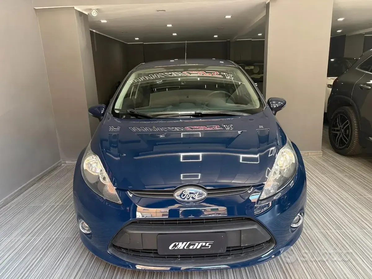 Usata Ford Fiesta Business Edition 70 CV (51 kW) 2011 Bluazzurro Berlina