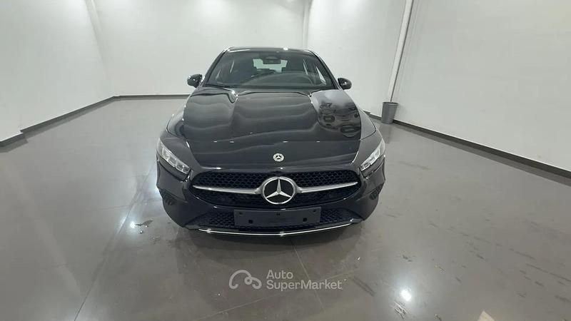Usata Mercedes A180 Progressive 116 CV (85 kW) 2024 Nero Berlina