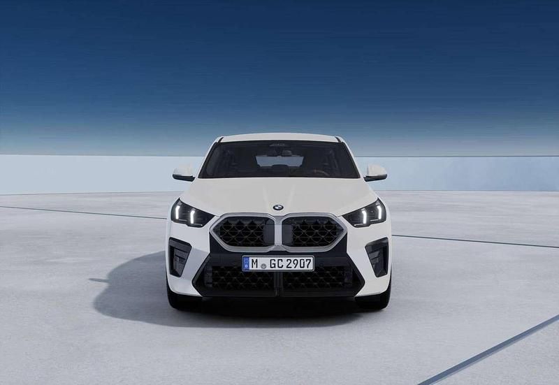 Nuova BMW X2 M Sport 150 CV (110 kW) 2025 Alpin white SUV