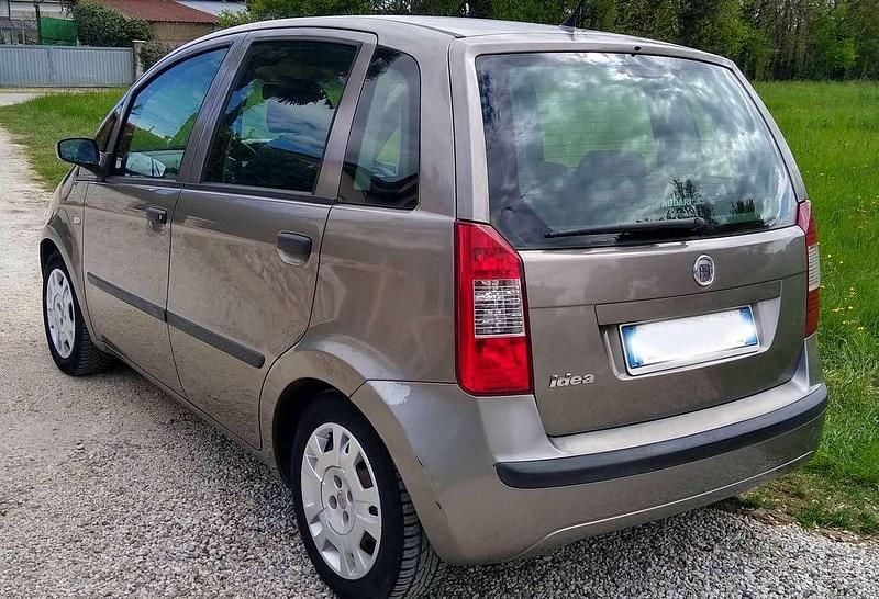 Usata Fiat Idea 77 CV (56 kW) 2009 Grigio Monovolume