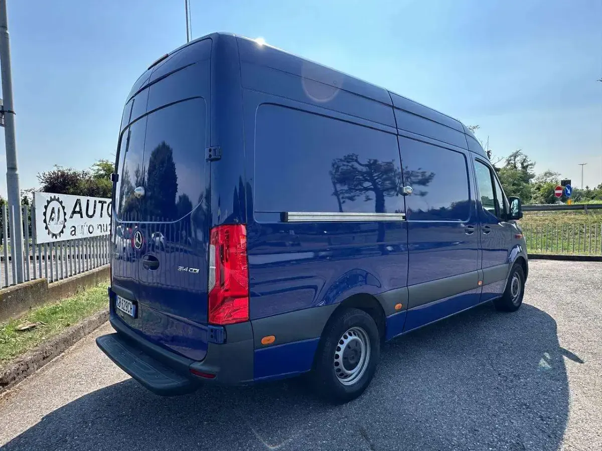 Usata Mercedes Sprinter 143 CV (105 kW) 2020 Blu Furgone