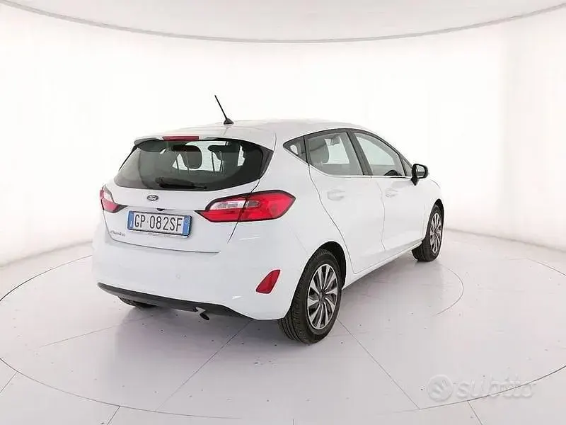 Usata Ford Fiesta Titanium 75 CV (55 kW) 2023 Bianco Utilitaria