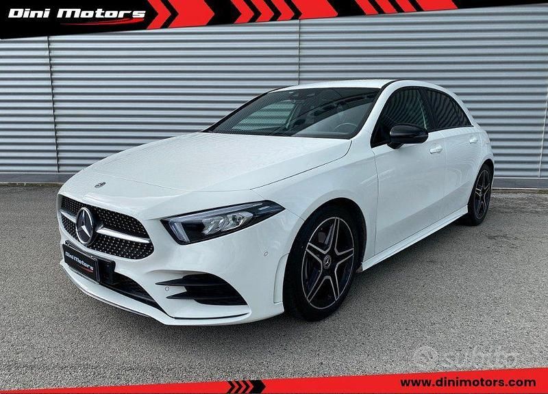 Bianco Usata 2018 Mercedes A180 AMG Tre volumi | 25.000 € (Buon prezzo) - Immagine 1/4
