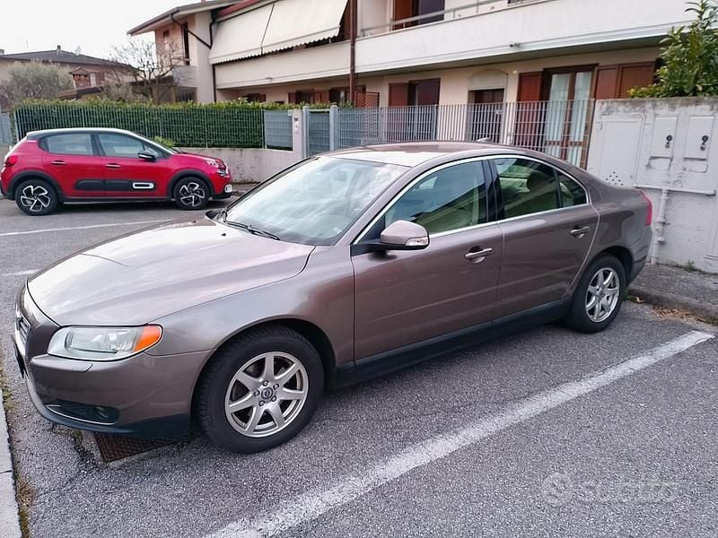 Usata Volvo S80 Kinetic 200 CV (147 kW) 2007 Marrone Berlina