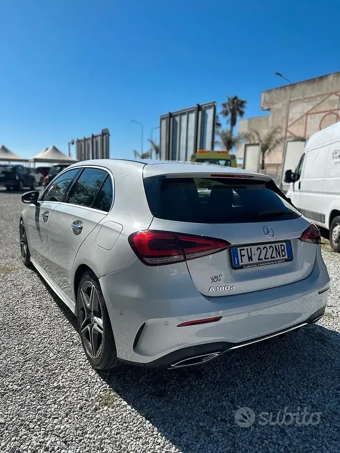 Usata Mercedes A180 Premium 116 CV (85 kW) 2019 Bianco Berlina