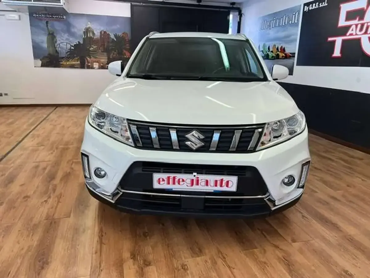 Usata Suzuki Vitara 111 CV (81 kW) 2019 Bianco SUV