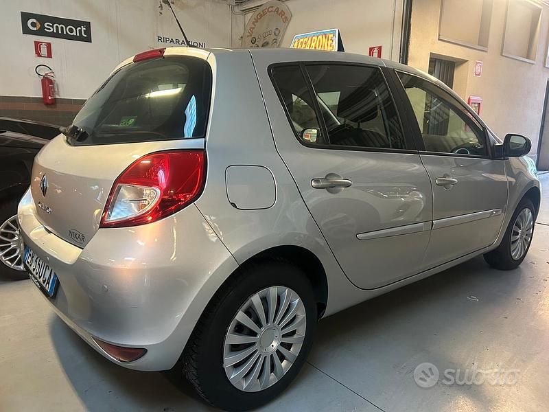 Usata Renault Clio IV Dynamique 105 CV (77 kW) 2012 Grigio Berlina