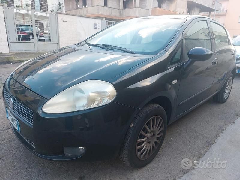 Usata Fiat Punto 77 CV (56 kW) 2009 Nero Utilitaria