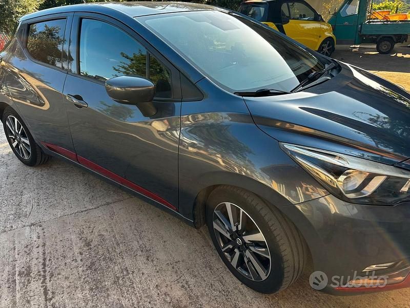 Usata Nissan Micra N-Connecta 90 CV (66 kW) 2017 Grigio Utilitaria