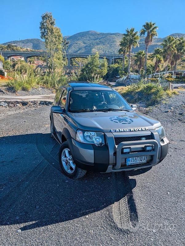 Usata Land Rover Freelander 111 CV (81 kW) 2002 Grigio SUV