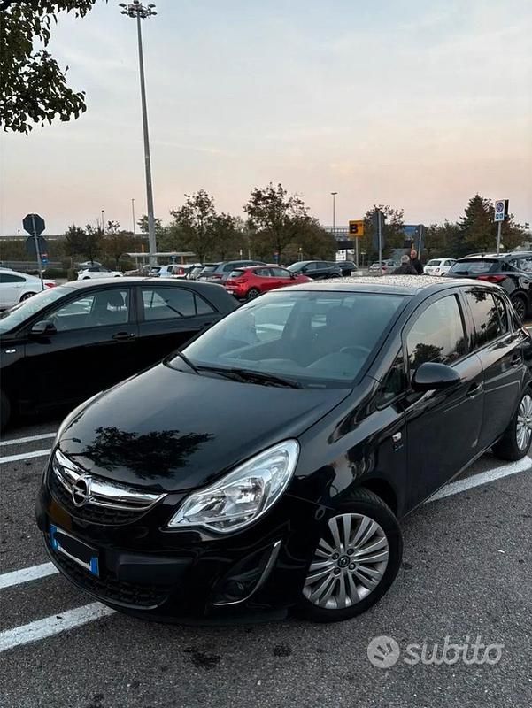 Usata Opel Corsa Eco 85 CV (62 kW) 2013 Nero Berlina