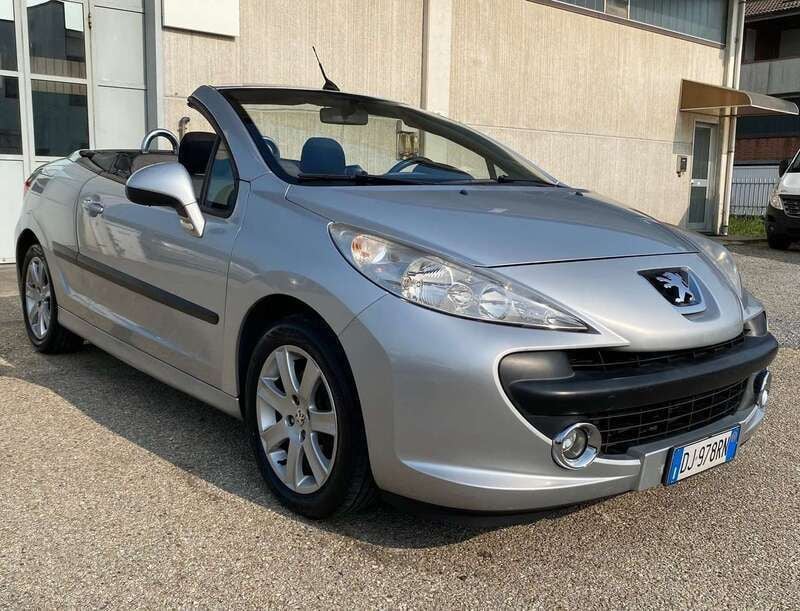 Usata Peugeot 207 CC 120 CV (88 kW) 2008 Argento Cabrio