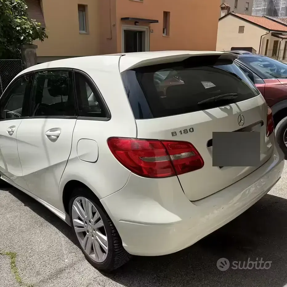 Occasion Mercedes B180 122 PK (89 kW) 2012 Wit MPV