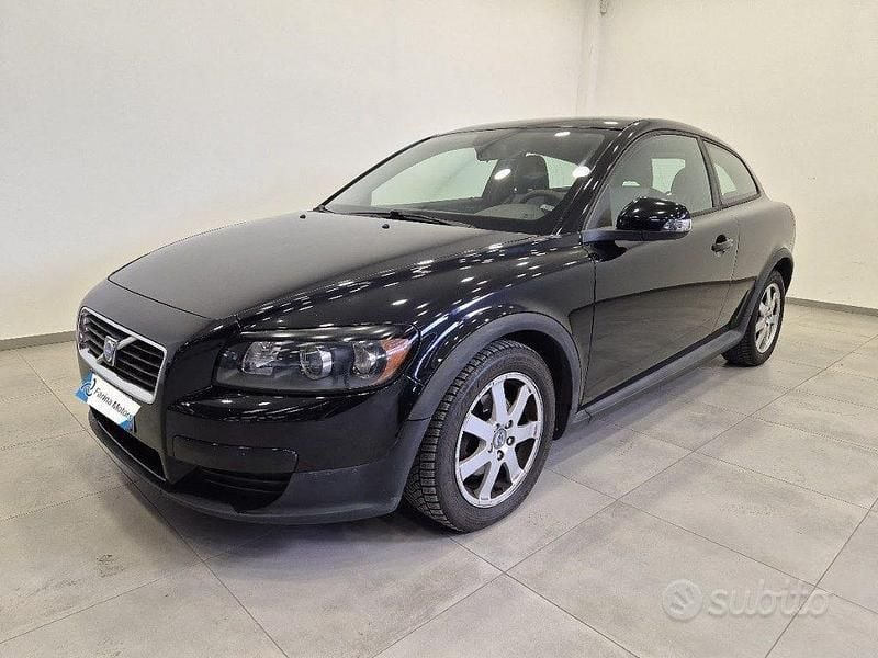Nero Usata 2009 Volvo C30 Due volumi | 4250 € (Molto cara) - Immagine 1/4