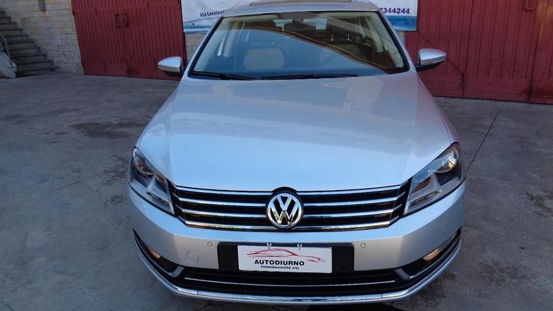 Usata VW Passat Highline 140 CV (102 kW) 2012 Argento Berlina