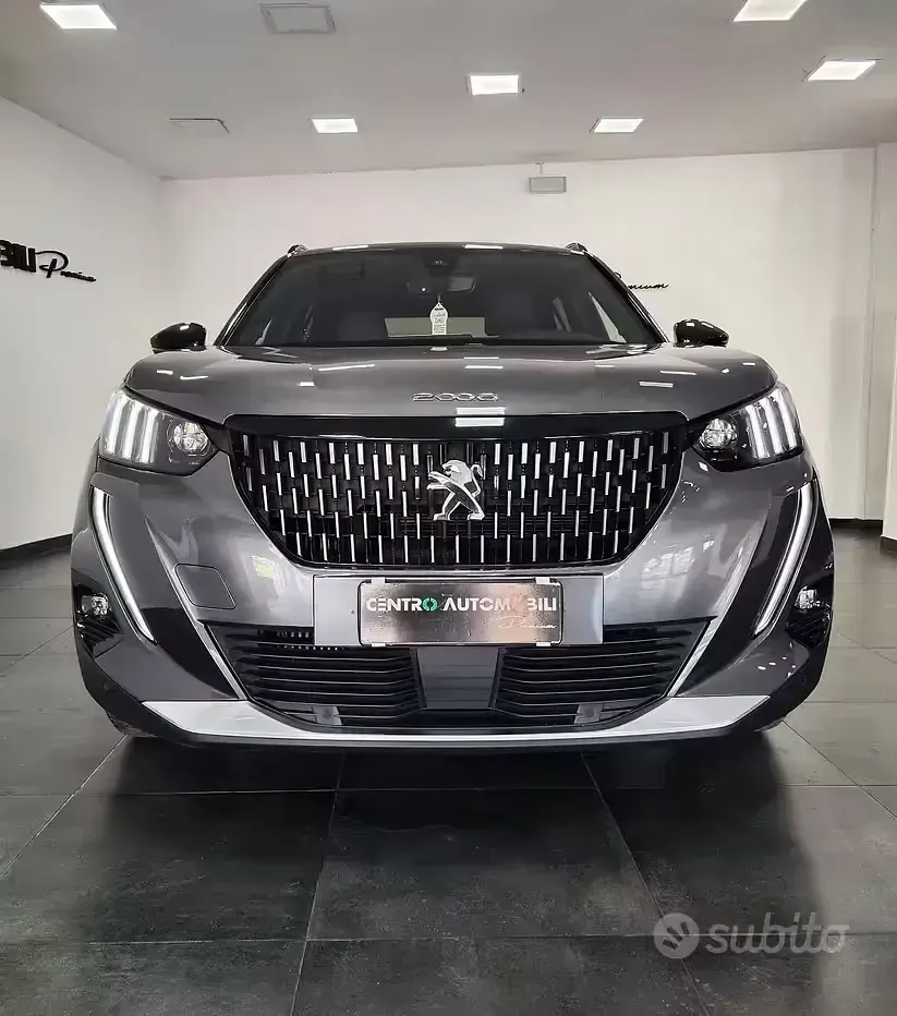 Usata Peugeot 2008 GT 110 CV (80 kW) 2021 Grigio SUV