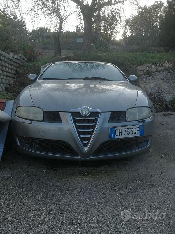 Usata Alfa Romeo GT 166 CV (122 kW) 2004 Grigio Coupé