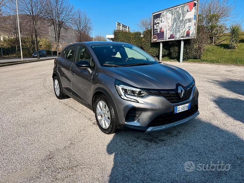 Grigio Usata 2020 Renault Captur Business SUV | 13.790 € (Buon prezzo) - Immagine 1/4