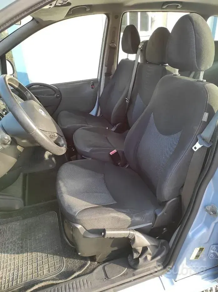 Usata Fiat Multipla 120 CV (88 kW) 2007 Bluazzurro Monovolume
