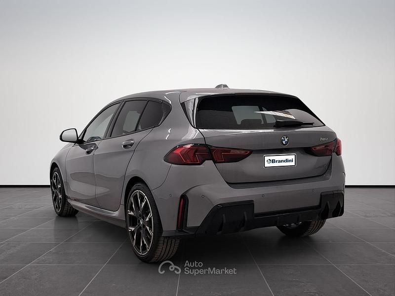 Nuova BMW 118 150 CV (110 kW) 2026 Skyscraper grey metallic Utilitaria