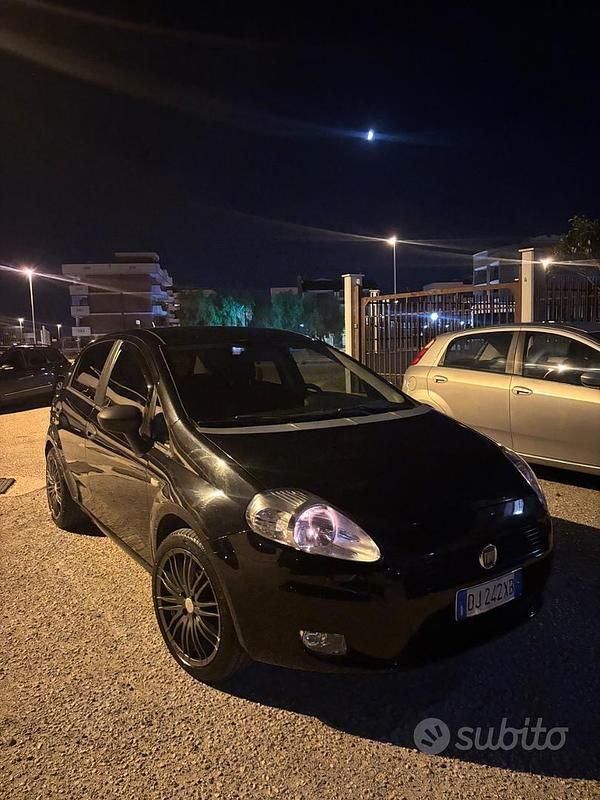 Usata Fiat Punto 69 CV (50 kW) 2007 Nero Utilitaria