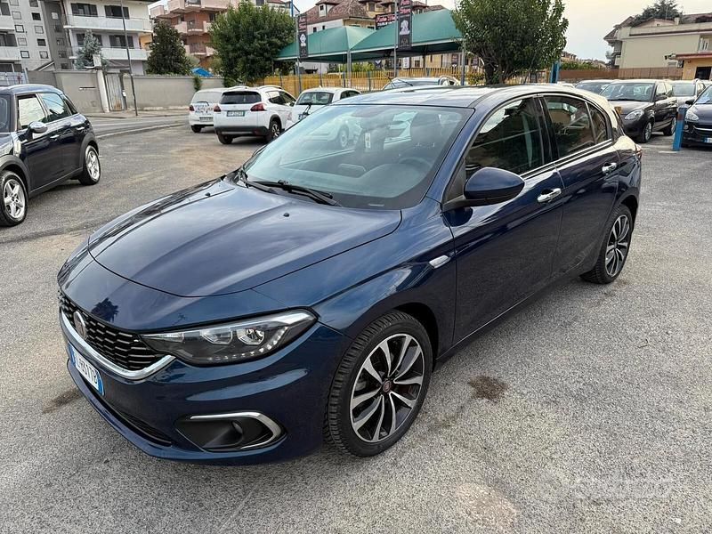 Usata Fiat Tipo 120 CV (88 kW) 2017 Blu Berlina