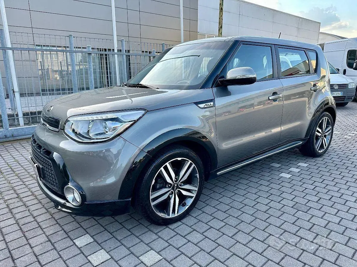 Usata Kia Soul Active 128 CV (94 kW) 2016 Grigio SUV
