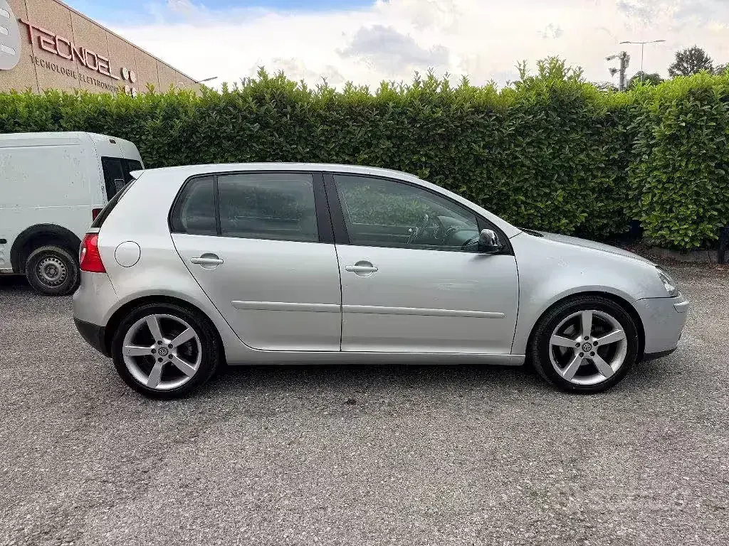 Usata VW Golf IV Comfortline 140 CV (102 kW) 2004 Grigio Berlina