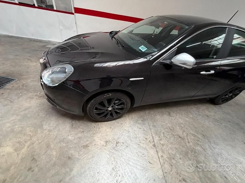 Usata Alfa Romeo Giulietta 175 CV (128 kW) 2016 Nero Utilitaria
