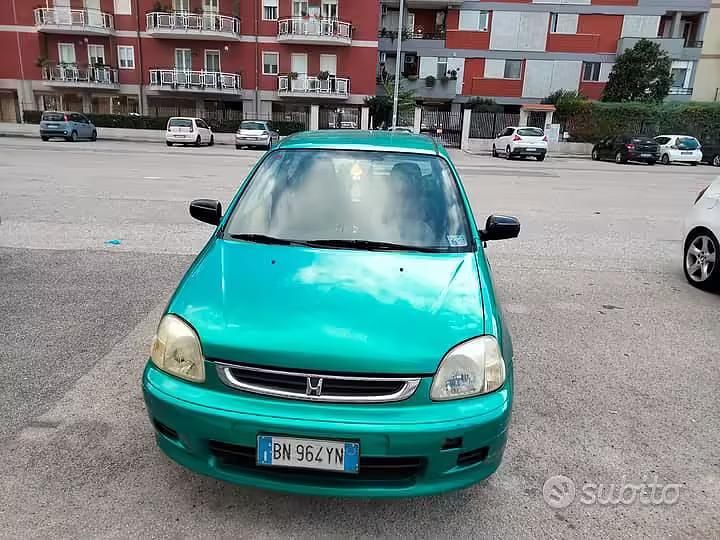 Usata Honda Logo 65 CV (47 kW) 2001 Verde Utilitaria