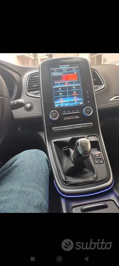 Usata Renault Scénic 110 CV (80 kW) 2016 Nero Monovolume