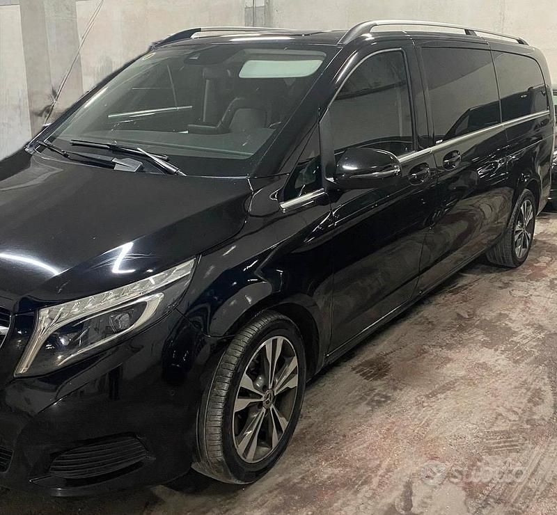 Nero Usata 2019 Mercedes V250 Monovolume | 25.000 € - Immagine 1/4