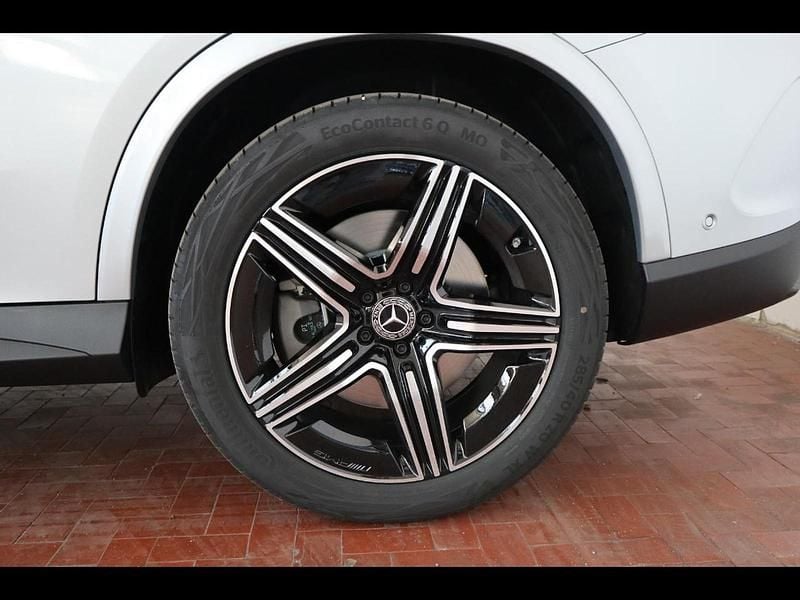 Nuova Mercedes GLC300 Advanced 333 CV (244 kW) 2025 Argento SUV