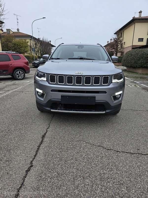 Usata Jeep Compass Limited 140 CV (102 kW) 2018 Grigio SUV