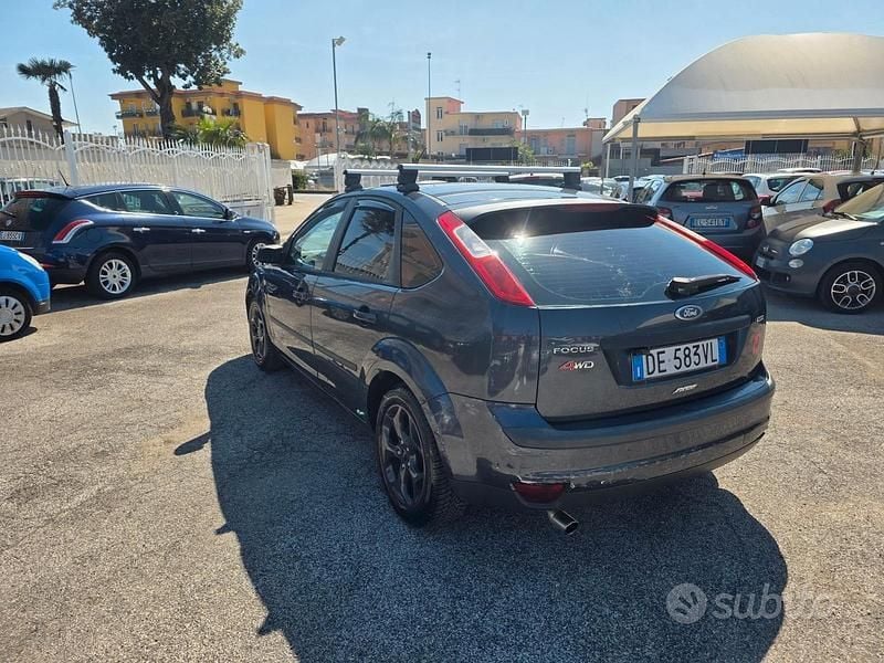 Usata Ford Focus 115 CV (84 kW) 2007 Blu Berlina