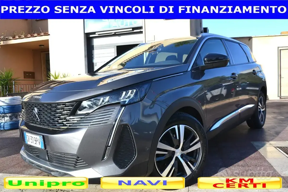 Usata Peugeot 5008 Allure 180 CV (132 kW) 2022 Grigio SUV
