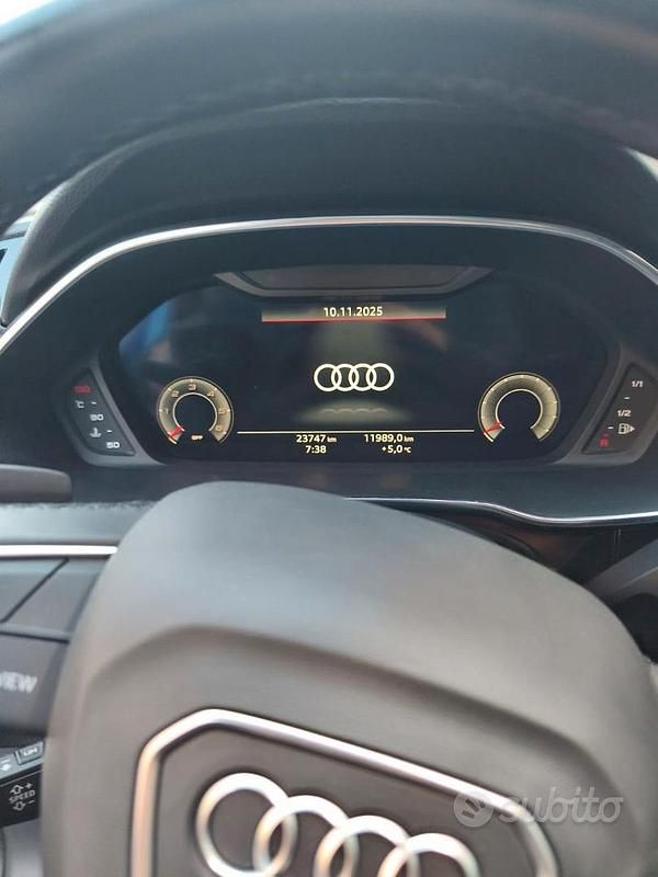 Blu Usata 2022 Audi Q3 Sportback S-Line SUV | 35.000 € (Super prezzo) - Immagine 1/4