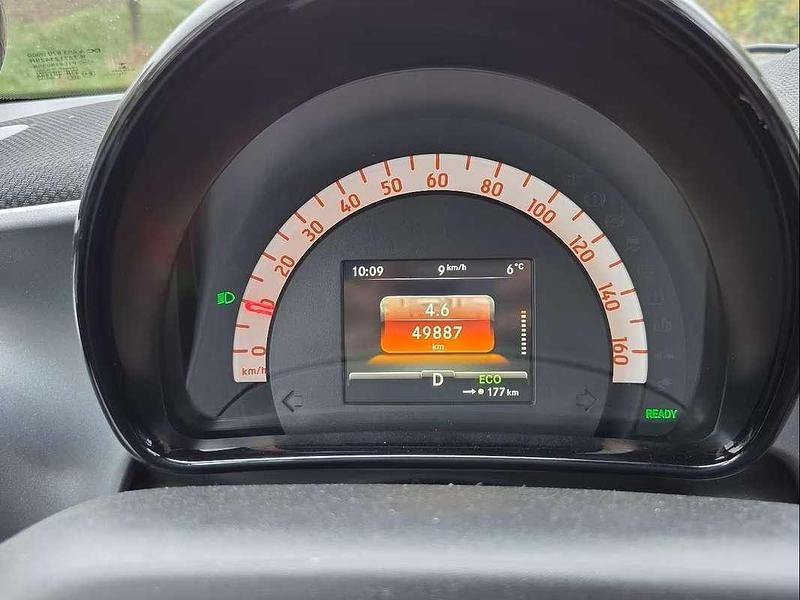 Usata Smart ForFour Electric Drive Passion 41 kW (56 CV) 2022 Argento Utilitaria