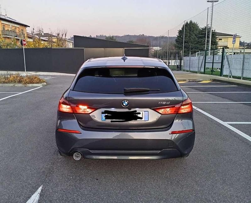 Usata BMW 116 Advantage 116 CV (85 kW) 2021 Grigio Utilitaria
