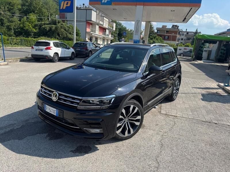 Nero Usata 2020 VW Tiguan R-line SUV | 22.999 € (Buon prezzo) - Immagine 1/4