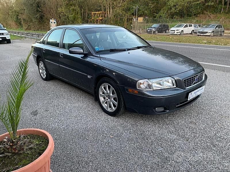 Usata Volvo S80 163 CV (119 kW) 2005 Blu/azzurro Berlina