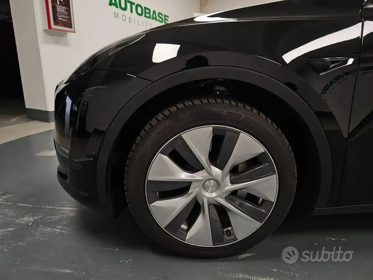 Usata Tesla Model Y 152 kW (208 CV) 2022 Nero SUV