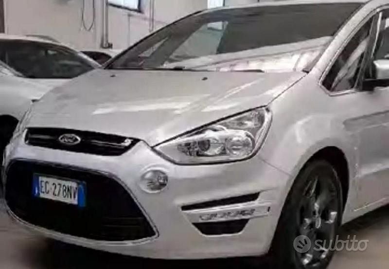 Usata Ford S-MAX Titanium 160 CV (117 kW) 2011 Grigio Monovolume