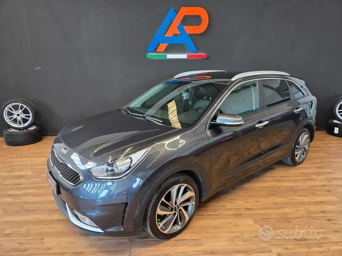 Usata Kia Niro 105 CV (77 kW) 2018 Grigio SUV