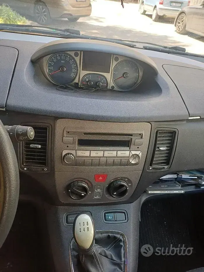 Usata Lancia Musa 77 CV (56 kW) 2008 Monovolume