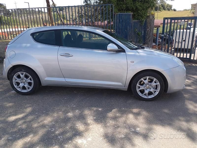 Usata Alfa Romeo MiTo 120 CV (88 kW) 2008 Grigio Utilitaria