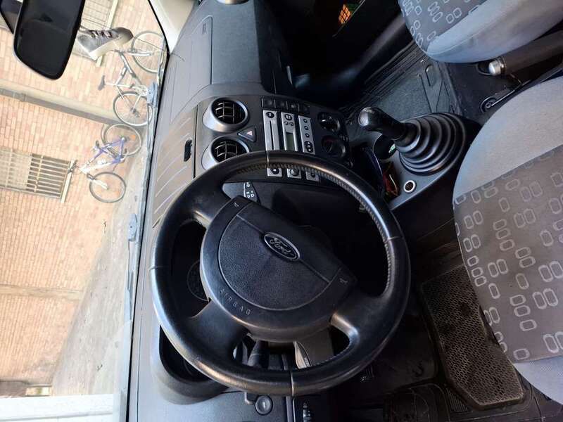 Usata 2005 Ford Fusion S Monovolume | 1400 € (Buon prezzo) - Immagine 1/4