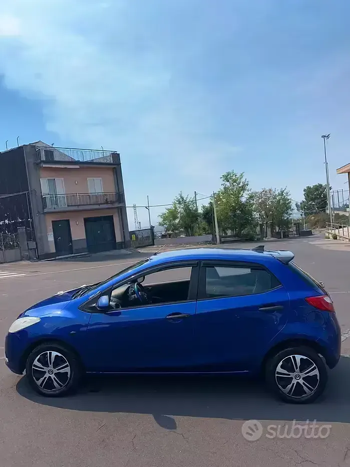 Usata Mazda 2 75 CV (55 kW) 2007 Utilitaria