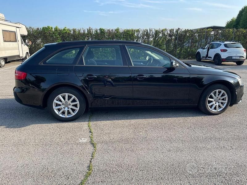 Usata Audi A4 Business 143 CV (105 kW) 2013 Nero Station wagon