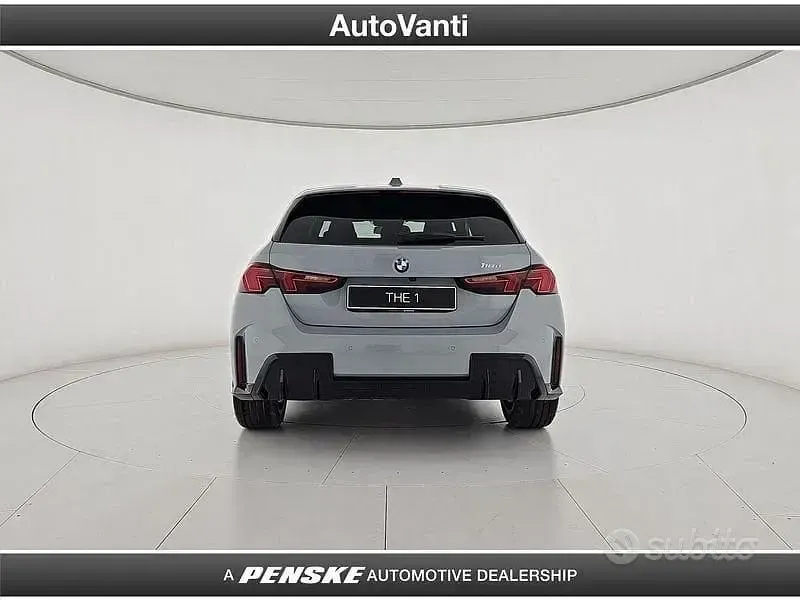Nuova BMW 118 M Sport 150 CV (110 kW) 2026 Grigio Utilitaria